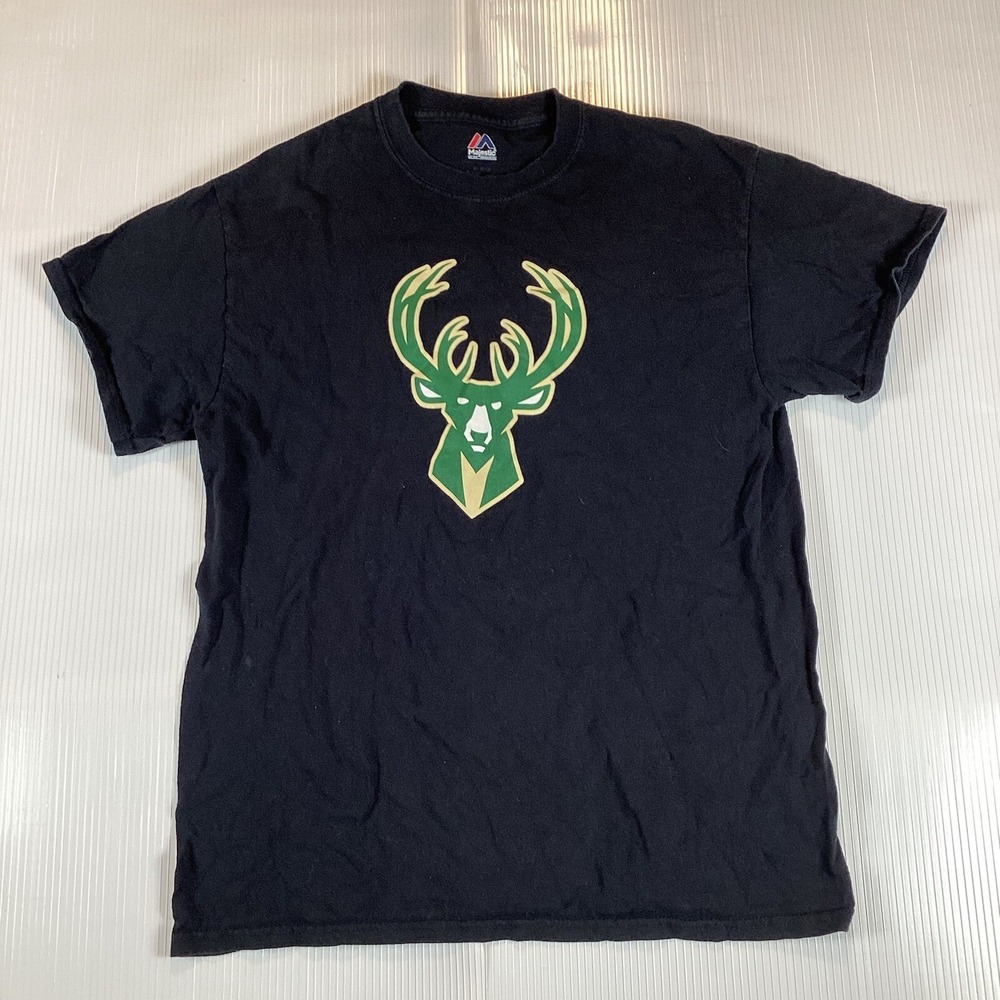Milwaukee Bucks NBA Mens T Shirt Sz M Black Comfort Stretch Basketball Majestic